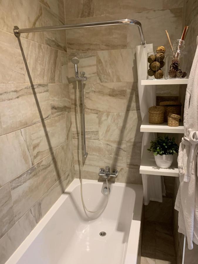 Genista Apartment Kalkara Bagian luar foto